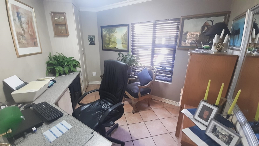 4 Bedroom Property for Sale in Melodie North West